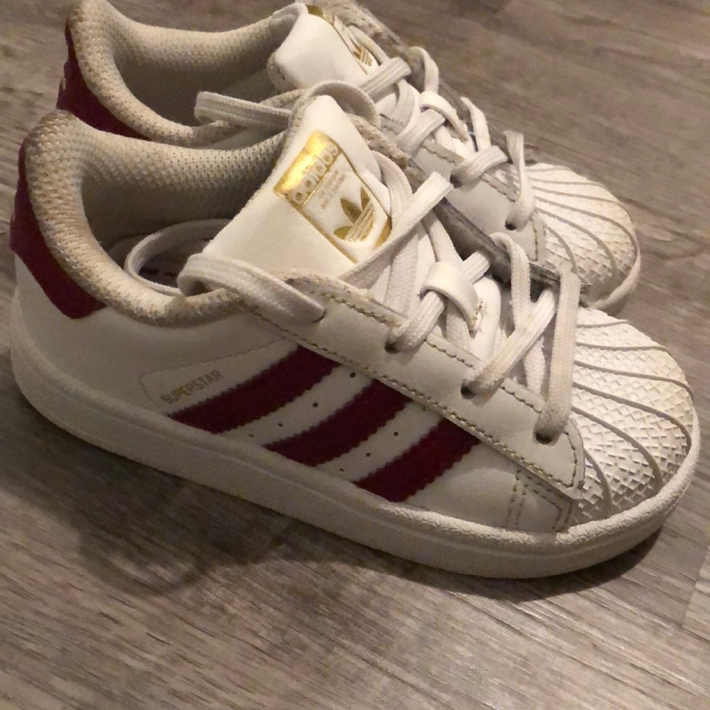 Adidas Superstar Sneakers